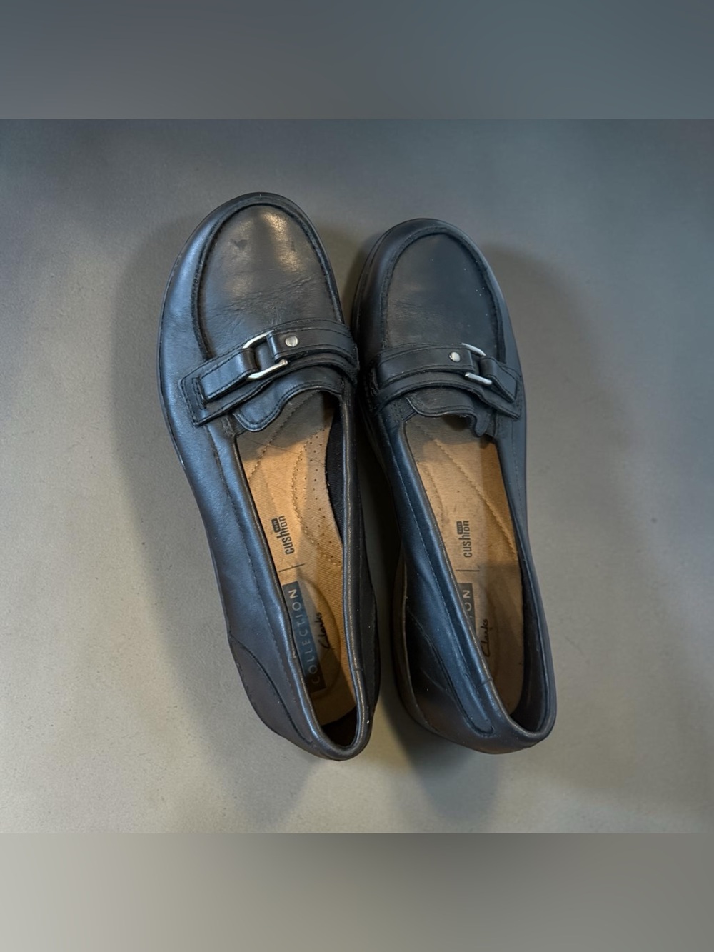 Classic Black Leather Women's Loafers size 8.5 - Picture 3 of 3